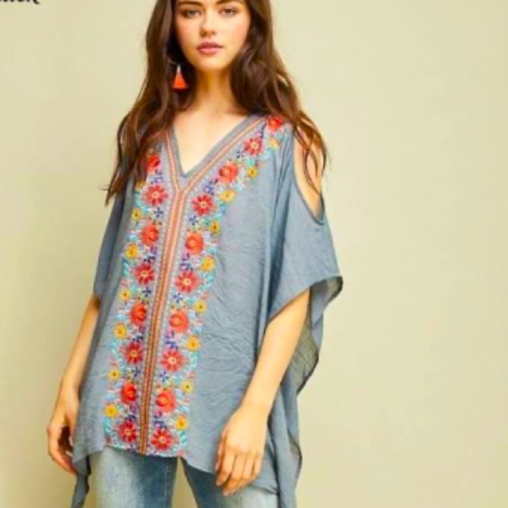 ENTRO | Embroidered Cold Shoulder Chambray Blue Bohemian Tunic Top size Small